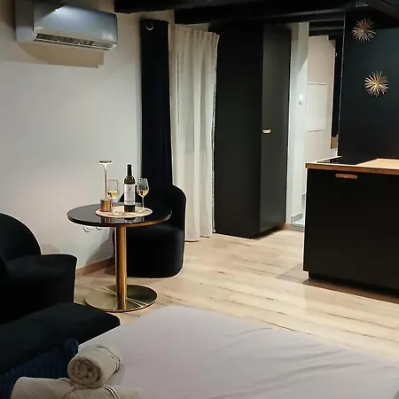Love Room Saphir