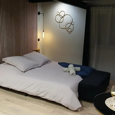 Love Room Saphir Apartman Betschdorf